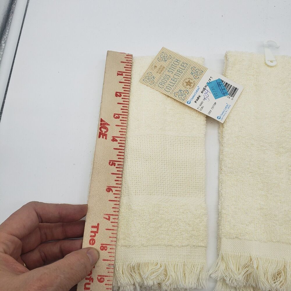 Charles' Craft Cross Stitch Fingertip Towesl 14ct‎ 100% Cotton Ecru - Lot of 2 - Picture 4 of 4